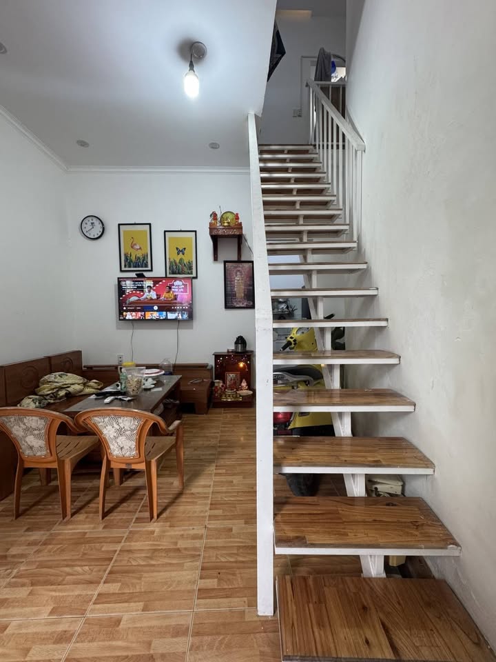 Nhà 2 Tầng Kiệt Trưng Nữ Vương Hải Châu 30m² – Giá Tốt Hiếm Có!