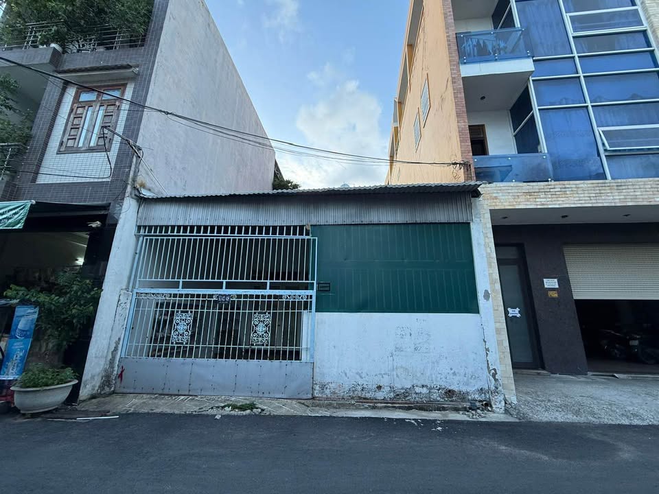 Đất nền Sơn Trà 110m² 13 tỷ - Đường to ô tô, 180m ra biển!