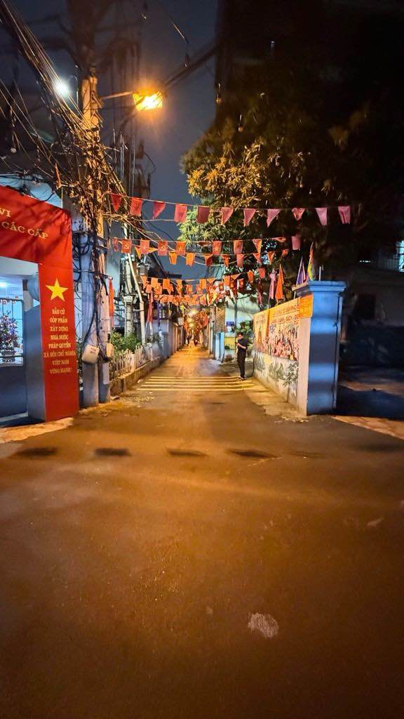 Nhà Phố Bồ Đề 63m² - 17.2 tỷ - Mặt tiền kinh doanh đỉnh!