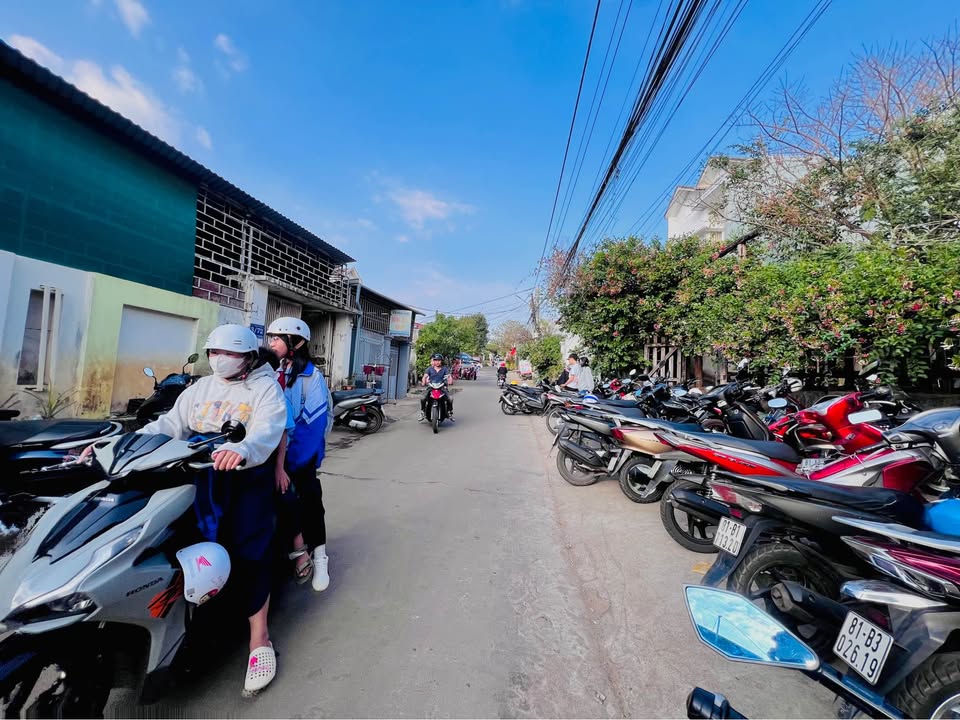 Bán Đất Hẻm Chính Nguyễn Thiếp Pleiku 100m² - View Đồi Thông Thoáng Mát