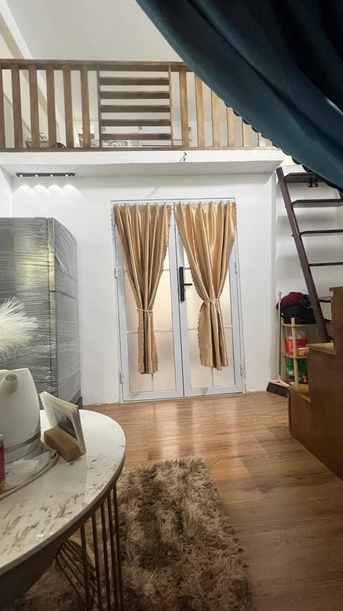 Bán gấp căn hộ Hàng Bông 35m² sổ đỏ - Giá 3.55 tỷ