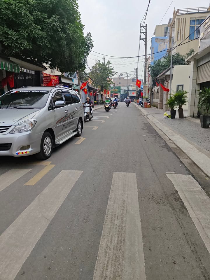 Nhà riêng Nguyễn Tuyển, Thủ Đức 85m² - Ô tô vào tận nhà, sổ hồng sẵn!