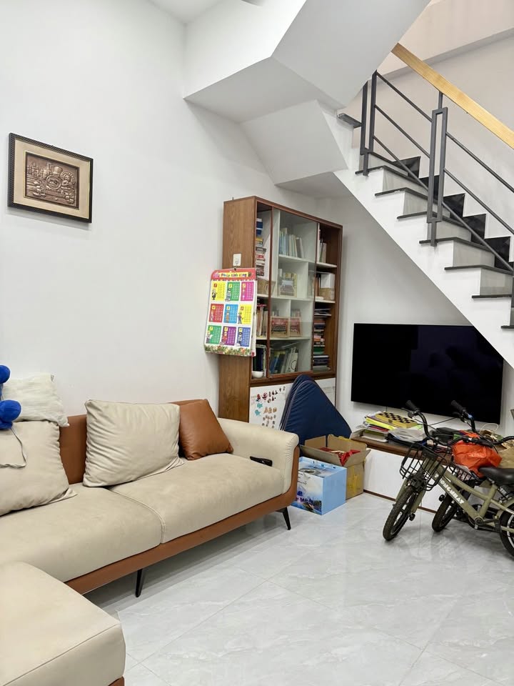 Nhà 3 Tầng Vạn Kiếp, Bình Thạnh - 3 Mặt Thoáng, Gần TT Q1 - 5.7 Tỷ