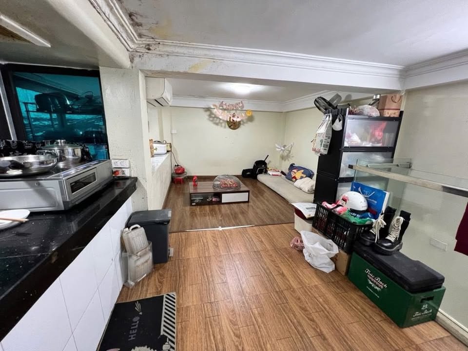 Nhà Riêng Minh Khai, 30m² 6 tầng – Ô Tô Đỗ Cửa, Lô Góc 3 Thoáng!