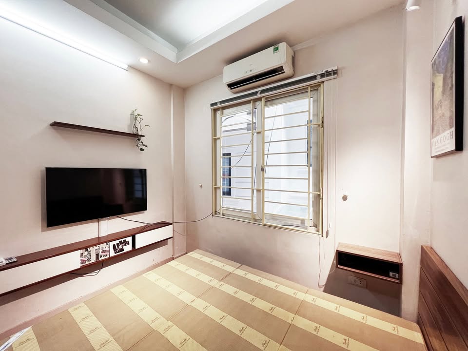 Căn hộ CCMN Chùa Bộc 40m² - Sẵn sàng vào ở ngay, 8.5 triệu!