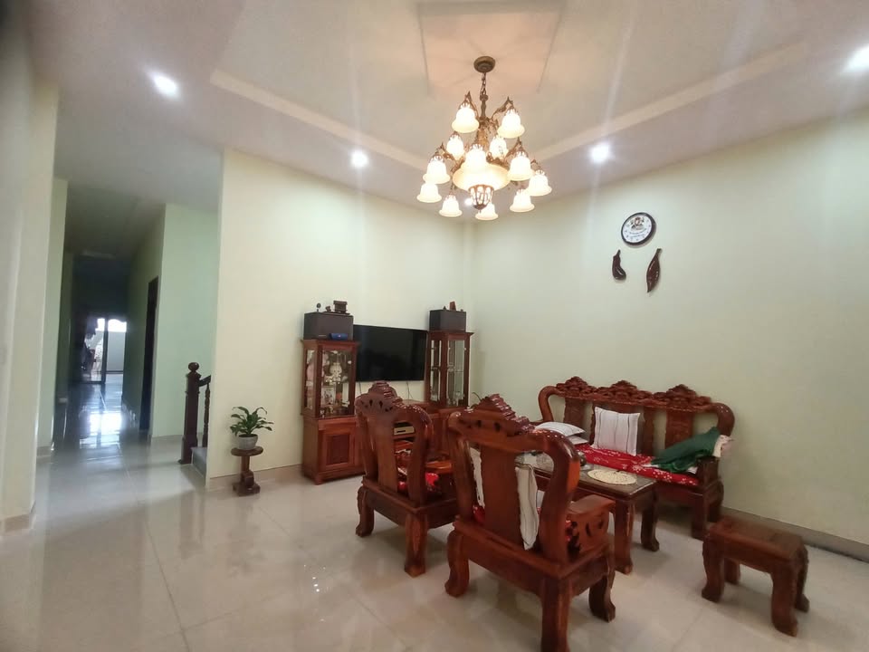 Nhà riêng Bảo Lộc 190m² giá 3.2 tỷ - Ô tô vào tận nhà!