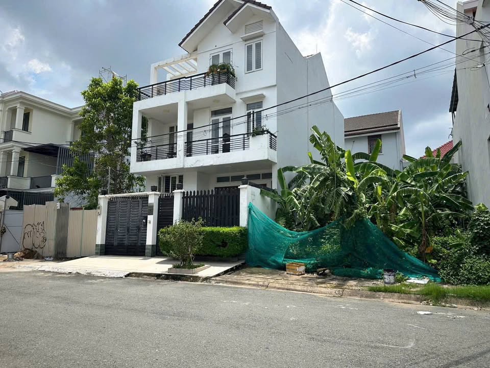 Đất Nền Thủ Đức 160m² Sát Sông - 15.7 Tỷ Sở Hữu Vị Trí Vàng