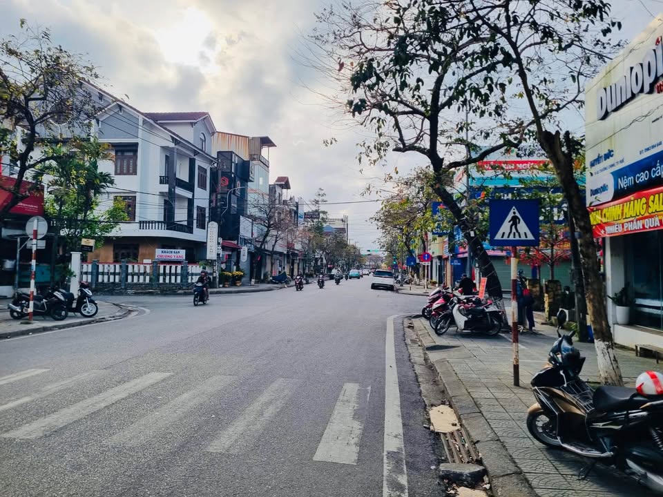 Nhà Mặt Phố Trường Chinh, Huế - Kinh Doanh Đỉnh Cao 102m²