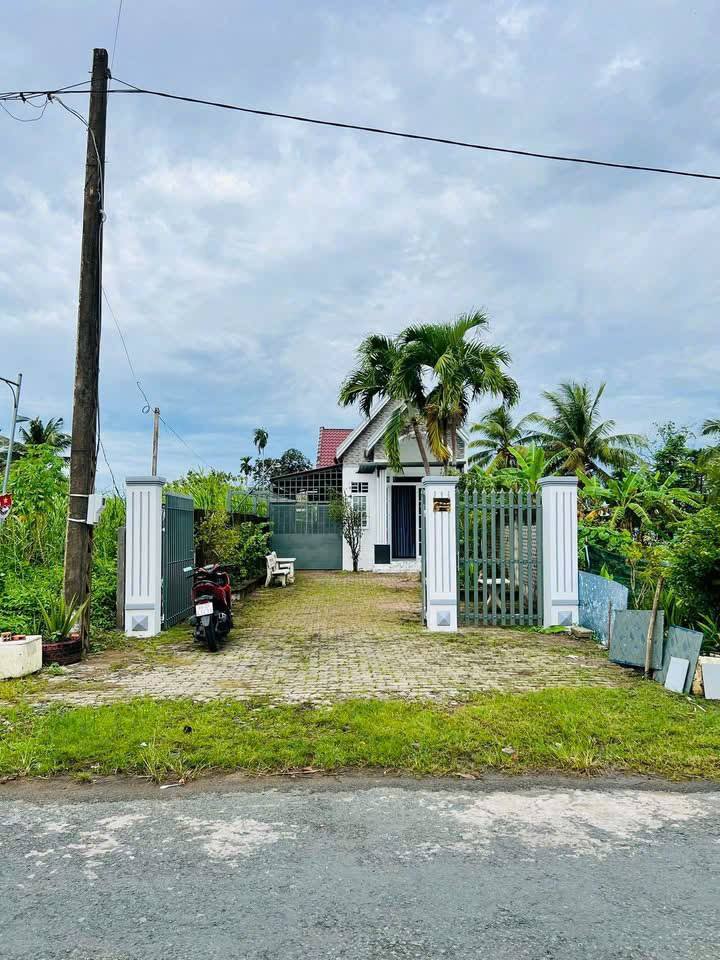 Nhà mặt tiền Nguyễn Chí Thanh, Trà Nóc, Cần Thơ 264m² - Mặt tiền kinh doanh!