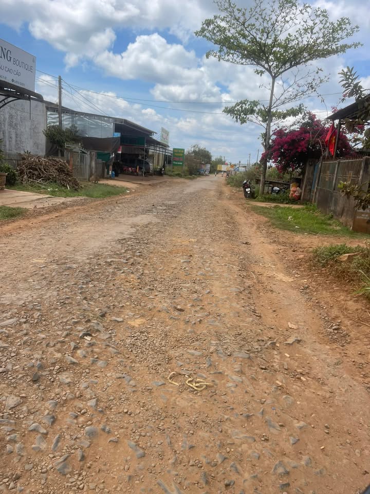 Đất thổ cư 180m² Xã Ea Tân, Krông Năng - Giá 1.5 tỷ, Sổ hồng sẵn