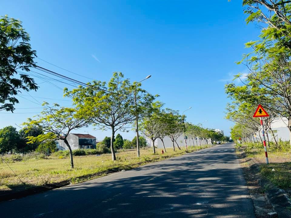 Nhà phố mặt tiền Lê Đức Thọ 134m² giá 4.6 tỷ - Vị trí đắc địa!