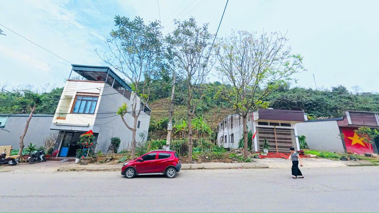 Đất nền 200m² Trần Thái Tông, Lào Cai - Sổ đỏ sẵn sàng, giá 2.6 tỷ
