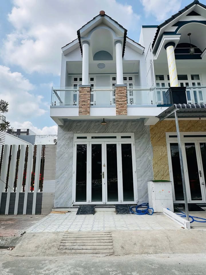 Nhà Trệt Lầu KDC Đại Học Y Dược Cần Thơ - 64m² - Giá 9 Triệu/Tháng