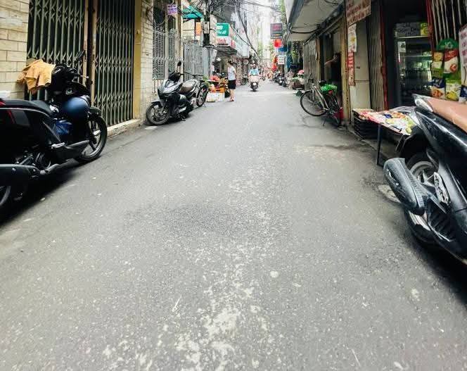 Nhà Mặt Ngõ Thái Thịnh 52m² 5 Tầng - Kinh Doanh Sầm Uất, Ô Tô Vào Nhà