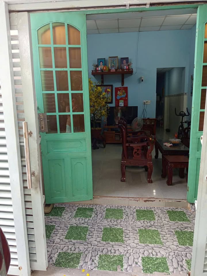 Nhà 48m² Đường 42 Thủ Đức - Gác Đúc Lửng, 2PN - Giá 2.38 Tỷ