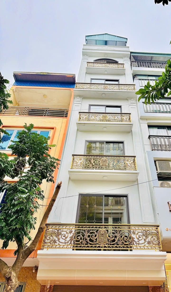 Bán nhà mặt phố Quang Lai Thanh Trì 33m² 6 tầng - Vị trí kinh doanh đắc địa!