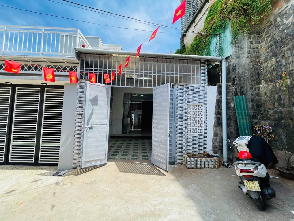 Nhà Hẻm 3 Nguyễn Thiếp Pleiku - 90m² Sổ Hồng, Ô Tô Tận Nhà