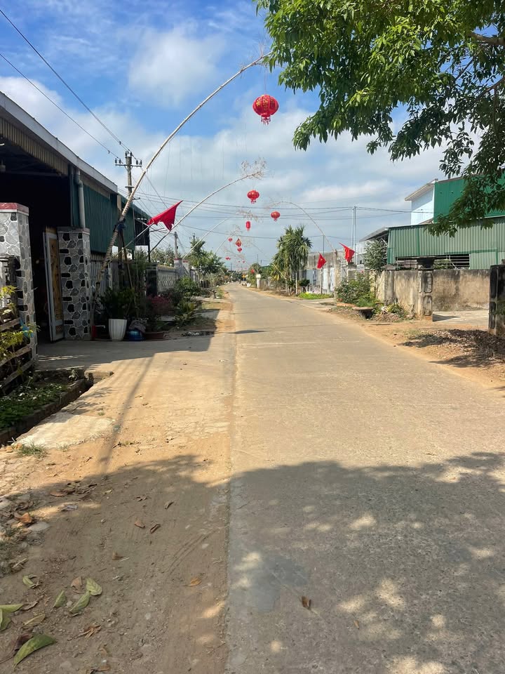 Đất nền Ea Kar 200m² - Tiềm năng tăng giá!