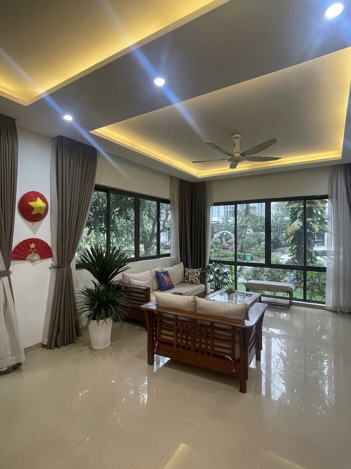 Cho thuê Biệt thự Park River Quận 7 - 5PN, Full đồ, An ninh 24/24