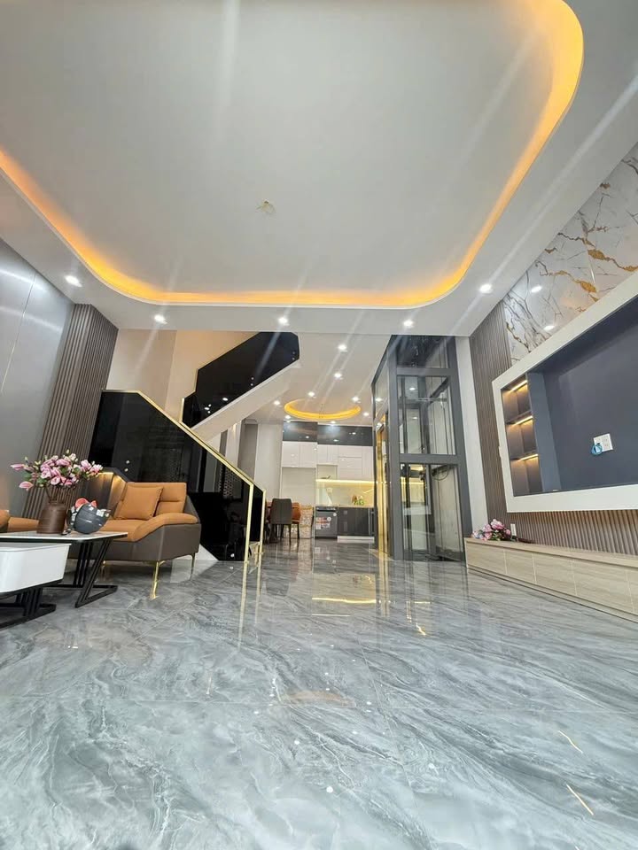 Nhà 4 Tầng 5PN Hẻm Hoàng Hoa Thám, Vũng Tàu - 69m² - 11.99 Tỷ