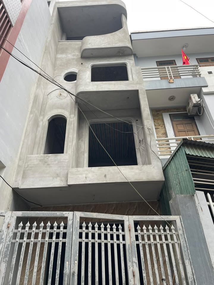 Bán nhà 4 tầng Trần Lãm, Thái Bình 48m² - Ngõ ô tô, giá 3.x tỷ