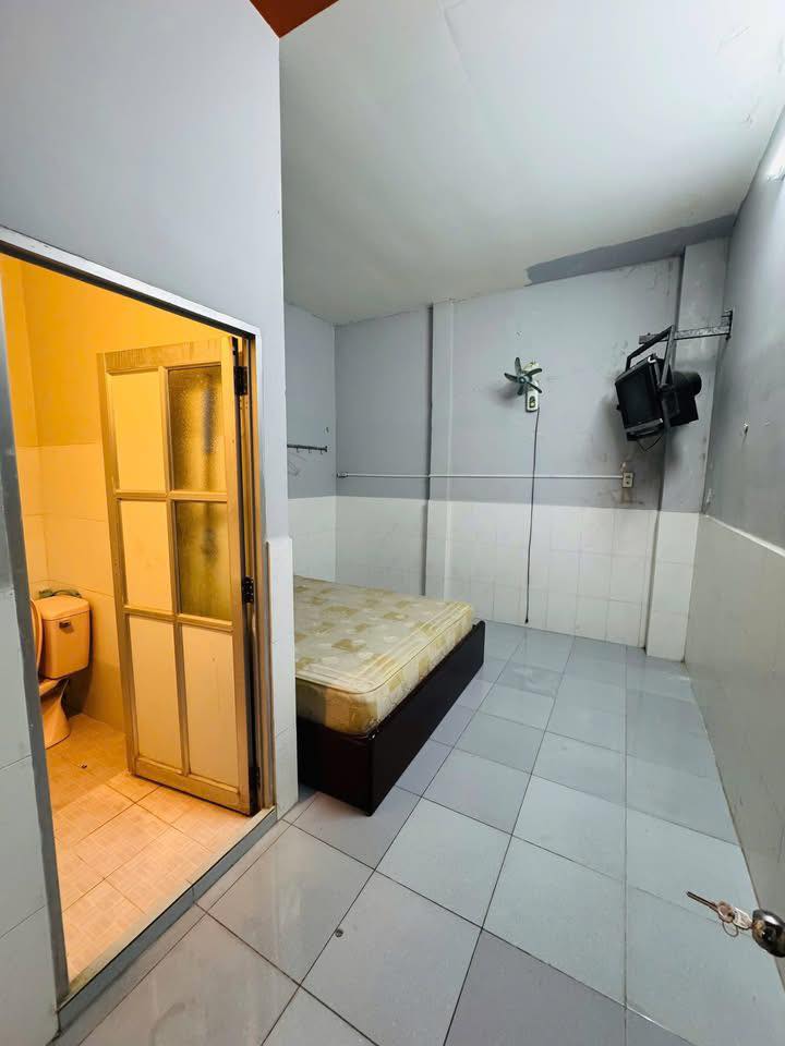 Phòng Trọ Máy Lạnh 1.2 Triệu/Tháng Tại P.1, TP. Trà Vinh - Sẵn Sàng Ở Ngay!