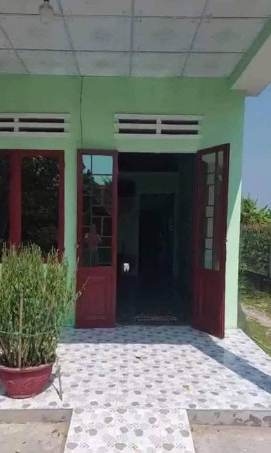 Bán đất 300m² có nhà cấp 4 tại Bình Trung, Quảng Ngãi - Giá 6xx triệu