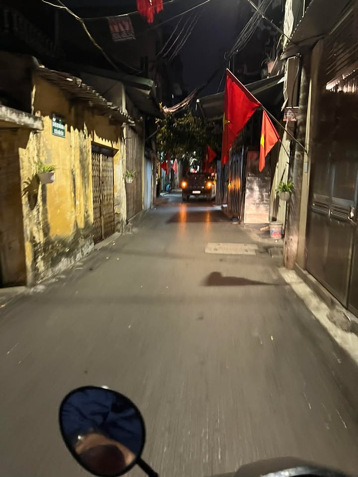 Nhà Đức Giang Long Biên 32m² 3 tầng giá 6.75 tỷ - Sẵn sàng ở ngay!