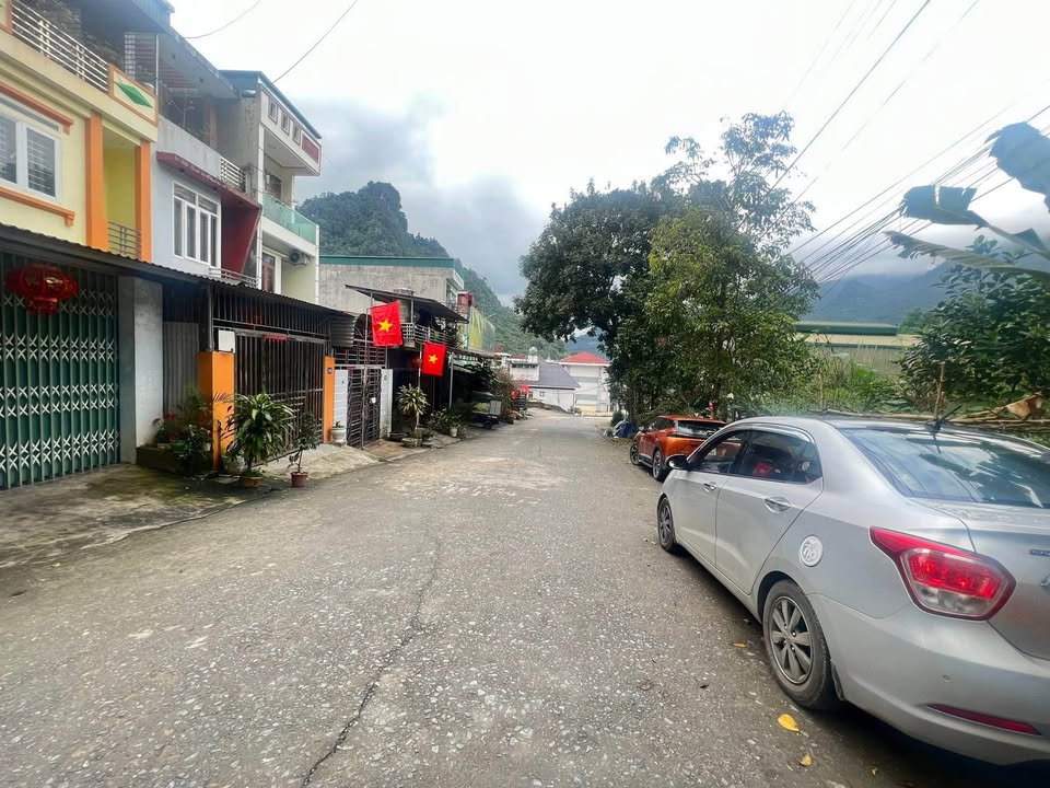 Đất nền Lê Chân, TP Hà Giang 150m² - Sổ đỏ chính chủ, tiềm năng sinh lời!