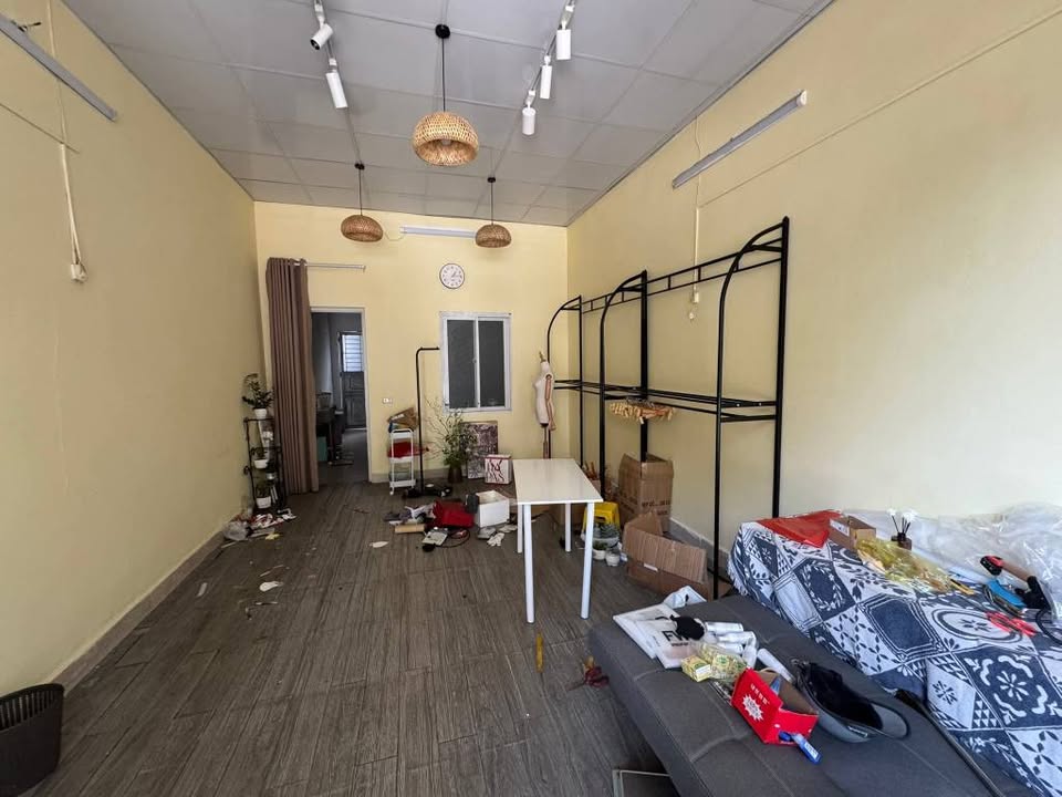 Nhà C4 Mặt Tiền Thị Đội, Cẩm Bình - Kinh Doanh Đa Ngành, Giá 6 Triệu/Tháng