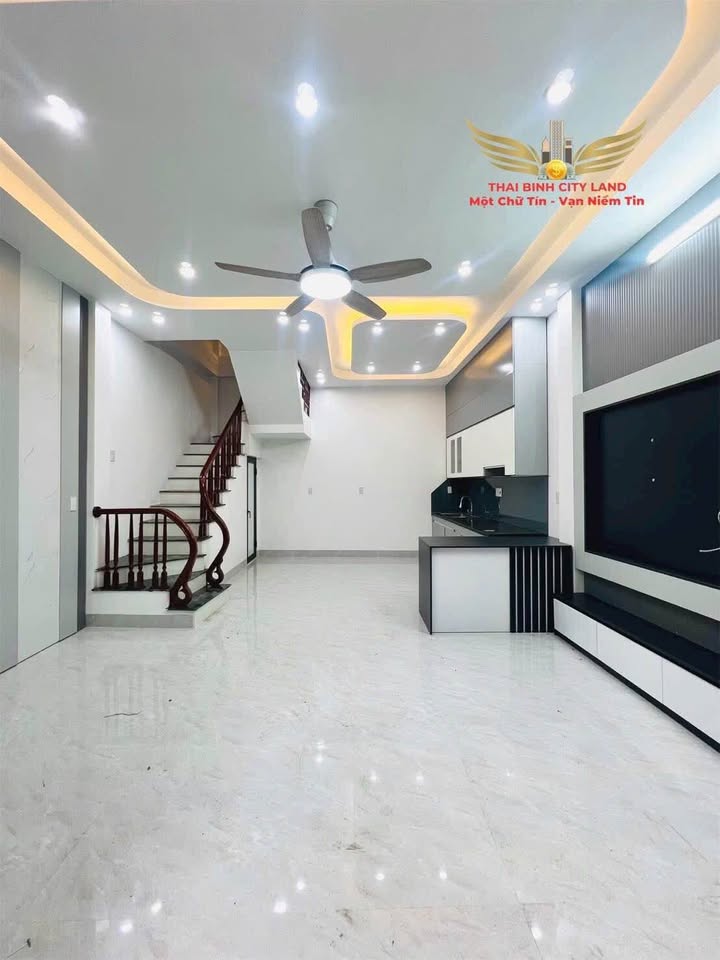 Nhà 3 Tầng Phường Tiền Phong, Thái Bình - 40m², Sổ Đỏ Sẵn Sàng