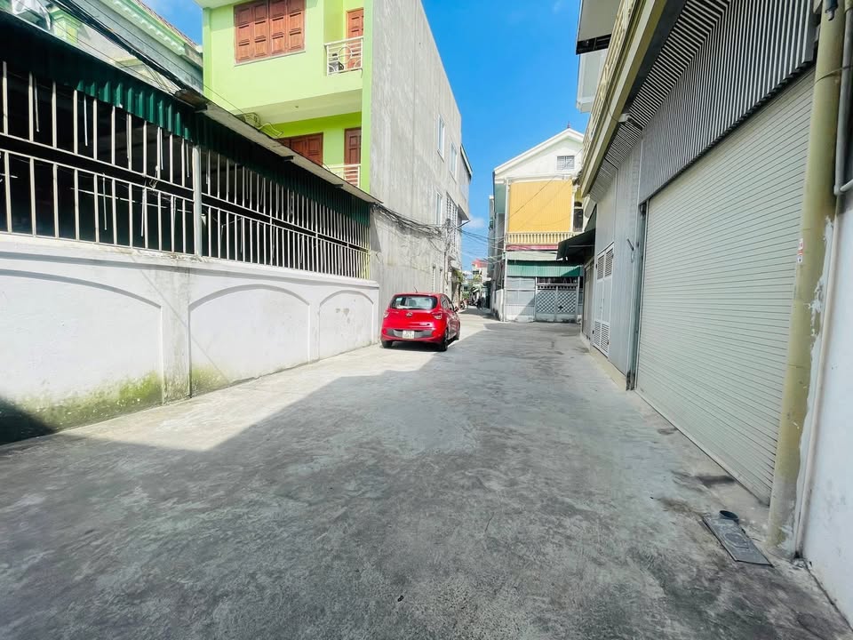 Đất nền TP Vinh 80m² giá 2 tỷ - Sổ đỏ chính chủ, ô tô vào tận nơi