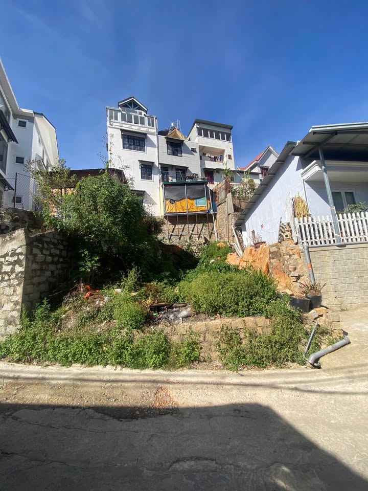 Bán Đất Xô Viết Nghệ Tĩnh Đà Lạt 124m² - Sổ Đỏ, Đường Ô Tô