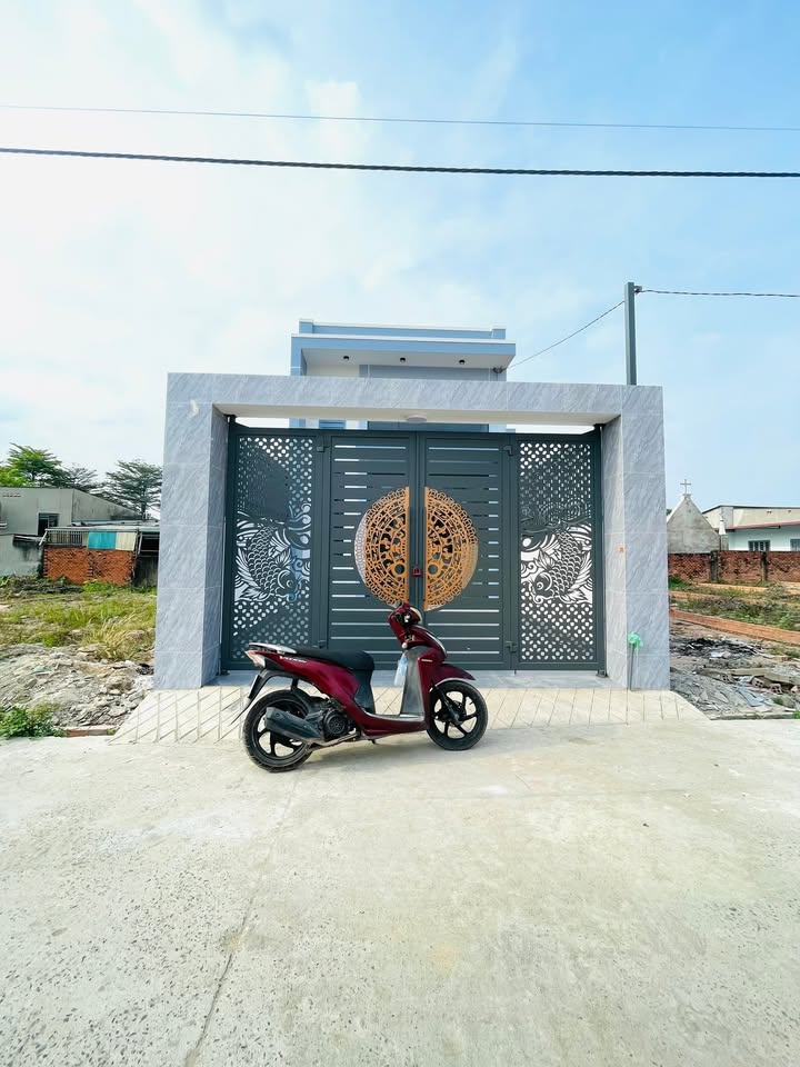 Nhà 100m² Sổ Hồng Riêng, 3PN Tại Trảng Bom, Đồng Nai - Giá 2.05 Tỷ