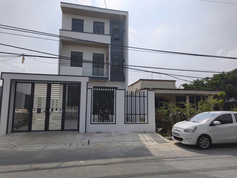 Nhà phố mặt tiền Củ Chi 300m² - 11 tỷ - Mặt tiền kinh doanh đỉnh