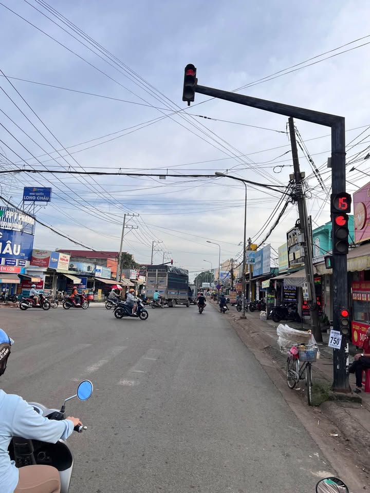 Mặt bằng kinh doanh Long Khánh 32m² 8 triệu - Vị trí đắc địa!