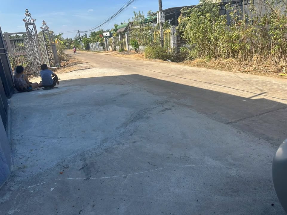 Nhà 170m² Hòa Khánh, Đắk Lắk - Giảm Sốc 200 Triệu, Sổ Hồng Sẵn!