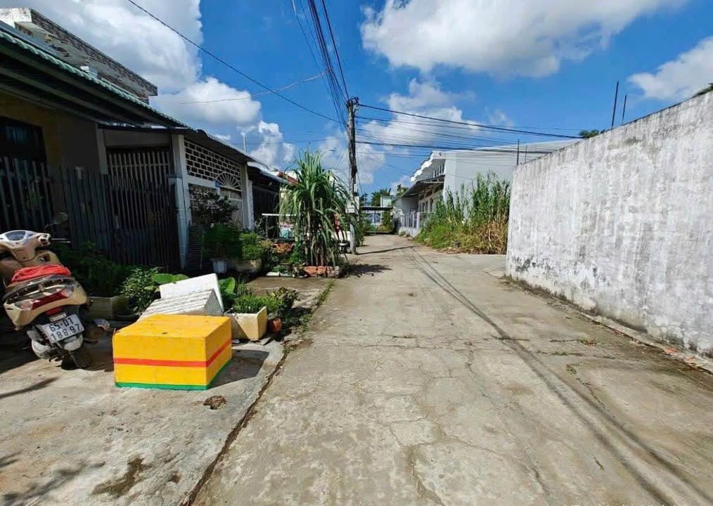 Nhà riêng Võ Văn Kiệt 100m² - Ô tô vào tận nhà, ở ngay!