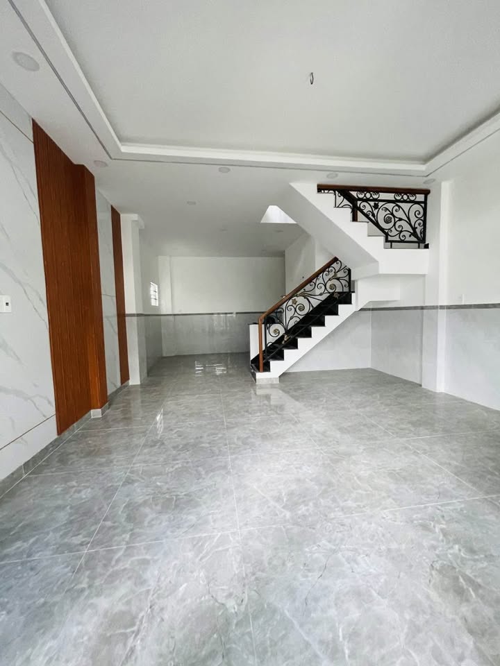 Bán nhà Hiệp Bình Chánh Thủ Đức 50m² 4.4 tỷ - Vị trí đẹp đối diện Gigamall