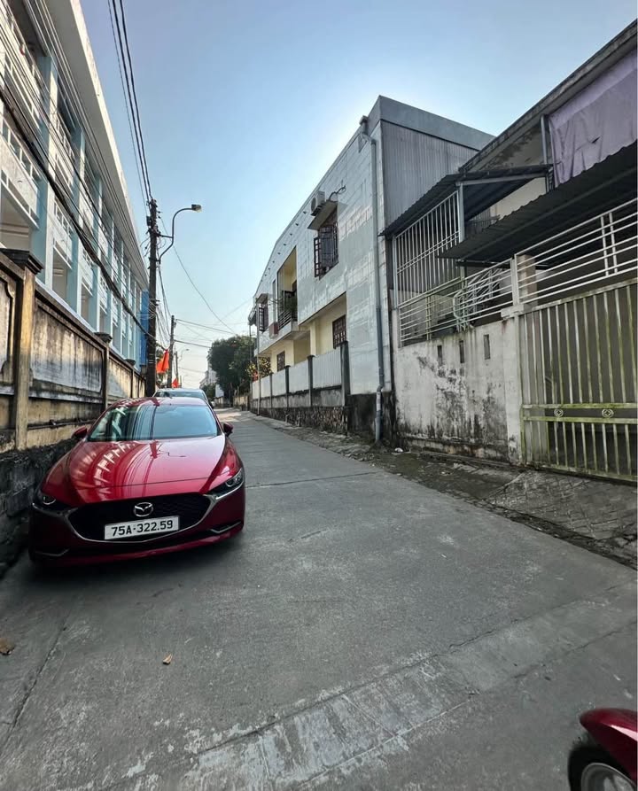 Nhà Phố Mặt Tiền Quảng Tế Huế 92m² - Dòng Tiền Ổn Định 15 Triệu/Tháng!