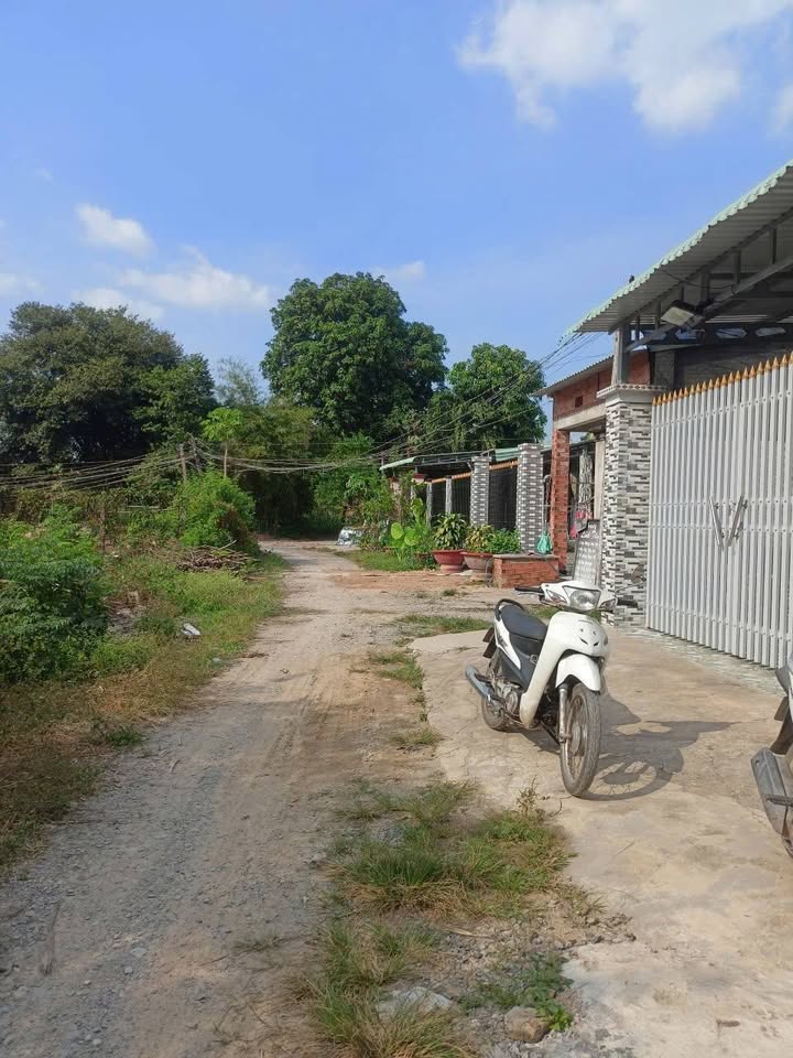 Đất nền Trảng Bàng, Tây Ninh 150m² giá 700 triệu - Sổ đỏ chính chủ