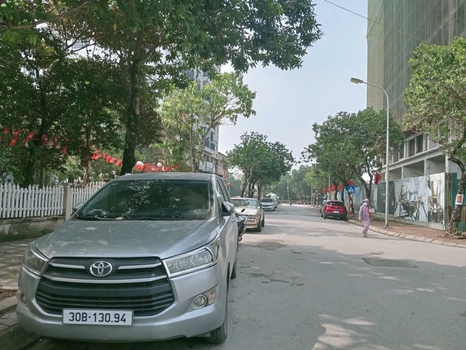 Bán Đất Ngọc Lâm Long Biên 475m² - Mặt Tiền Kinh Doanh Giá 60 Tỷ