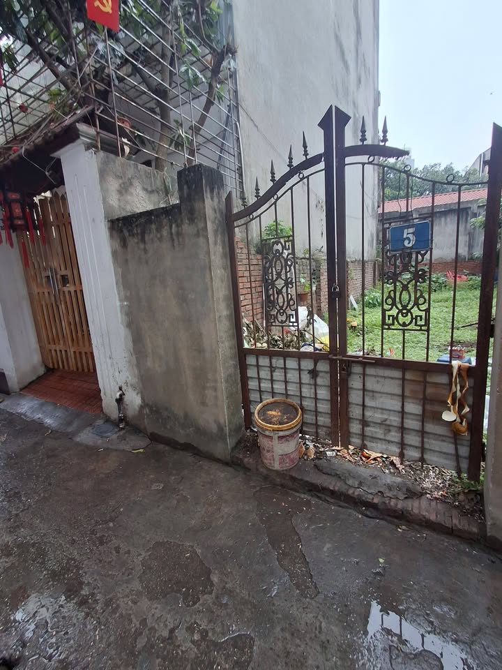 Đất nền Việt Hưng, Long Biên 44m² - Ngõ ô tô, sát chợ, hơn 5 tỷ