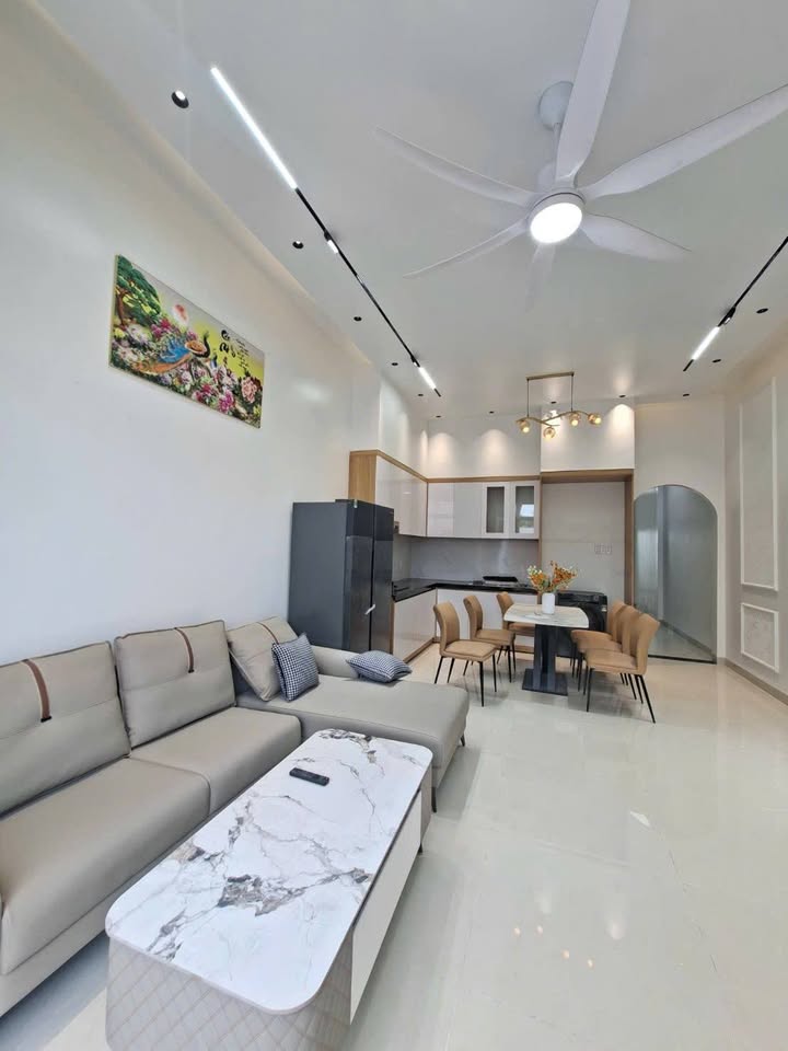 Nhà Mặt Tiền Bình Phú Bến Tre 130m² - Full nội thất, vào ở ngay!