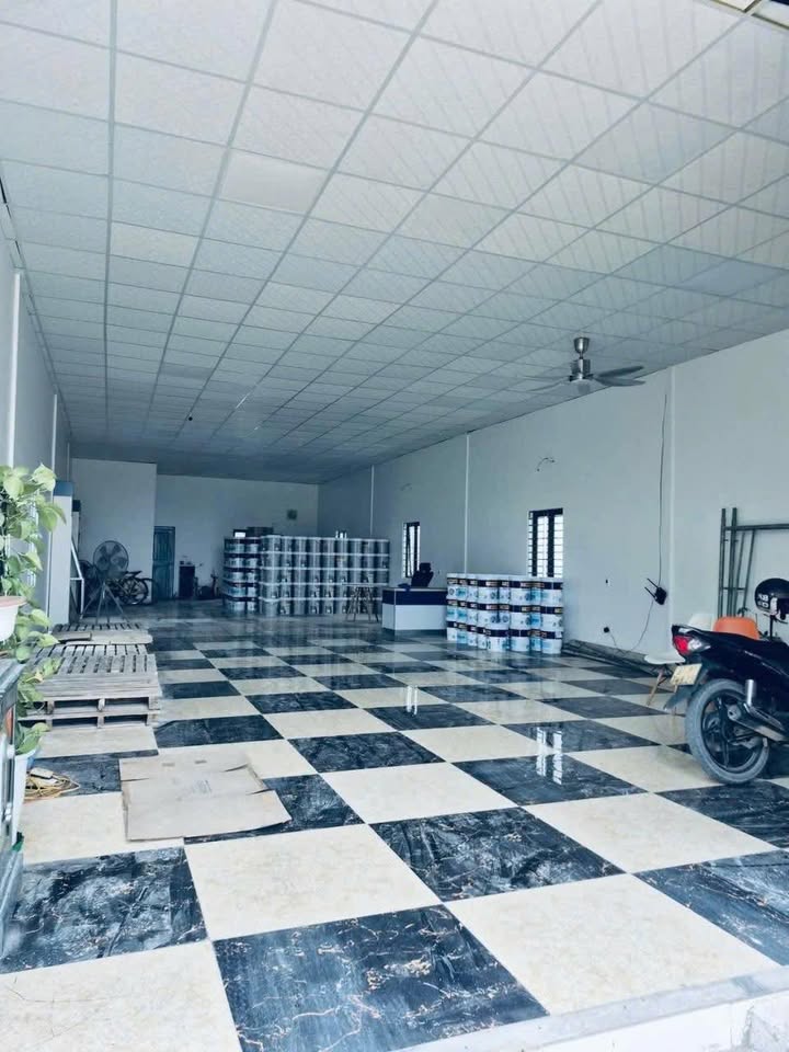 Cho thuê mặt bằng Quán Bàu 140m² giá 12 triệu - Vị trí đắc địa!