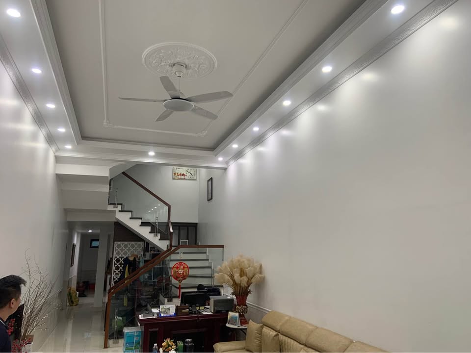 Nhà Mặt Tiền Trần Huy Liệu 82m² - Mặt tiền kinh doanh đắc địa!