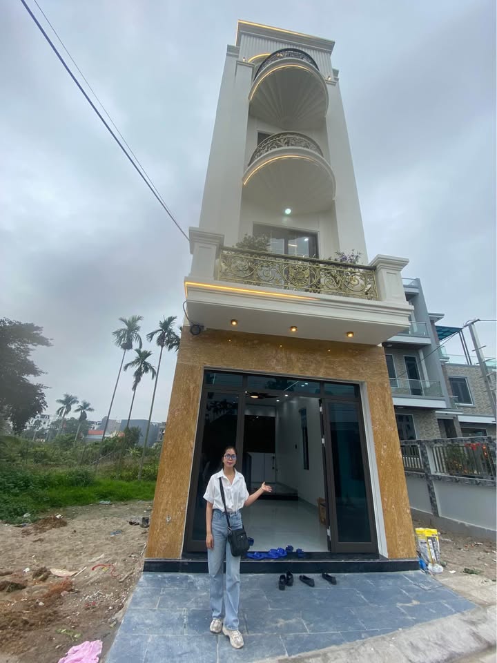 Nhà Mặt Đường An Dương, Hải Phòng - Thang Máy, 60m², 5.3 Tỷ