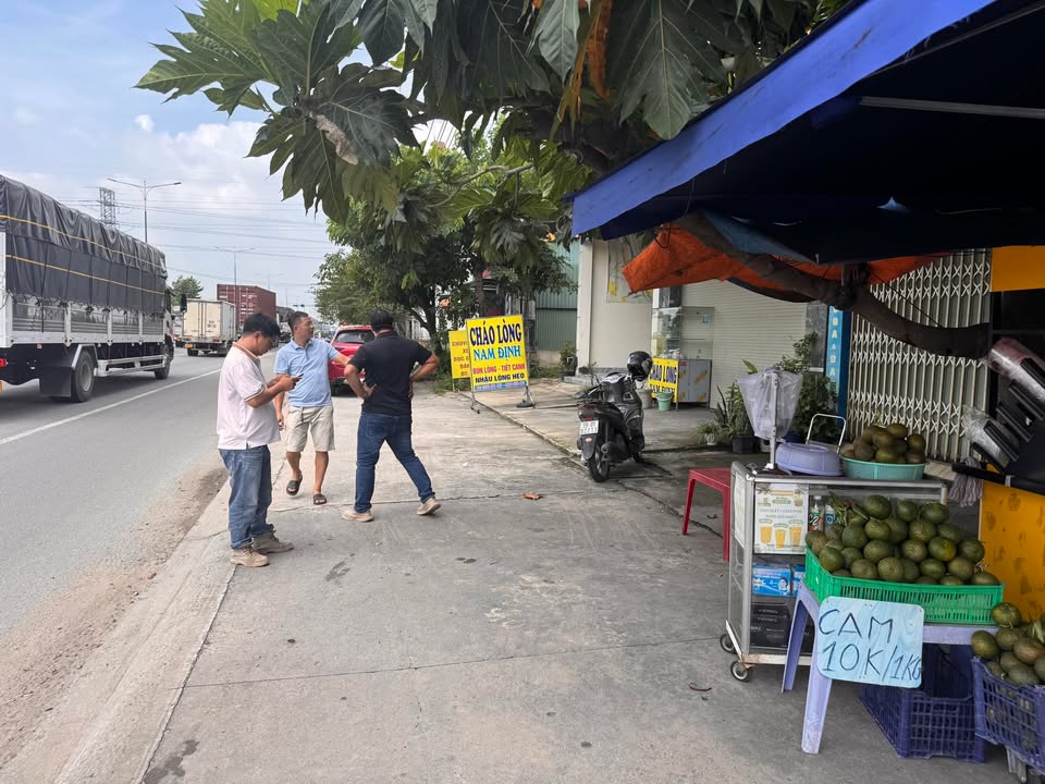 Nhà Cấp 4 Nguyễn Văn Linh, Dĩ An - 100m² Giá 3.2 Tỷ - Sẵn Sàng Dọn Vào Ở