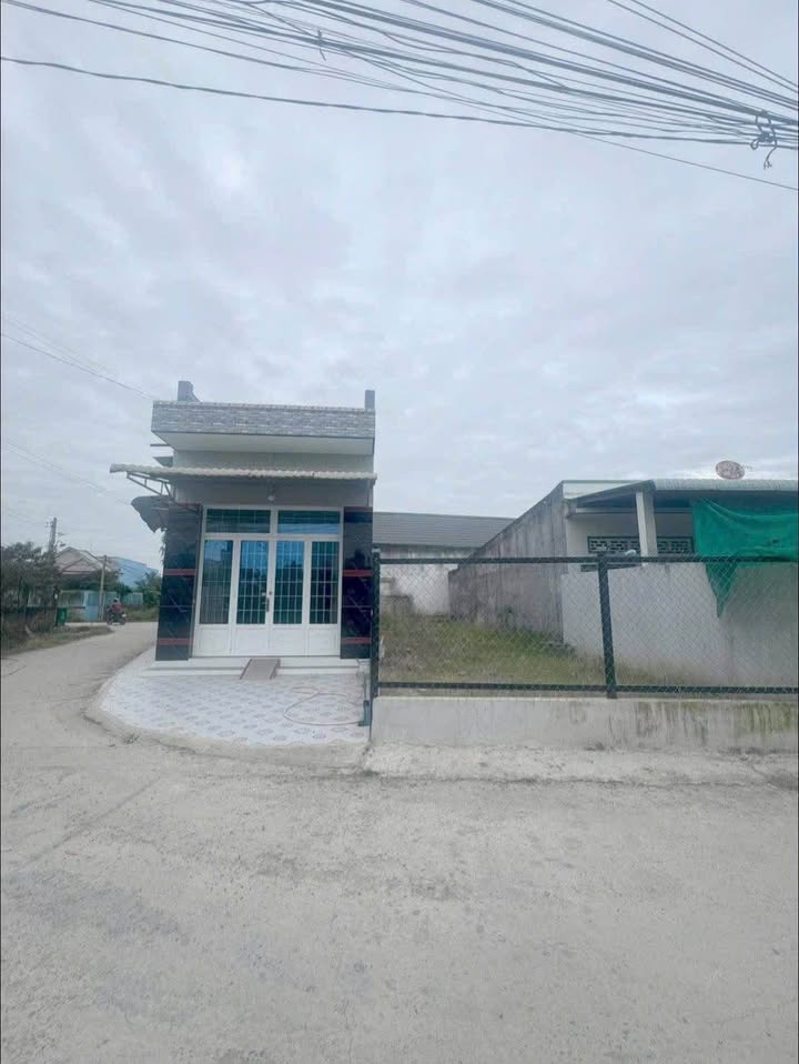 Nhà cấp 4 Cần Đước 190m² giá 2 tỷ - Chính chủ bán gấp!