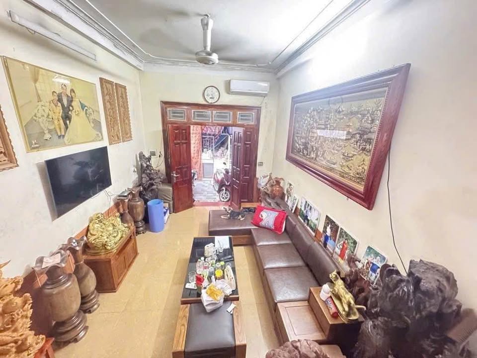 Nhà 3 tầng Đông Anh 60m² giá 5 tỷ - Chính chủ bán, sổ đỏ sẵn!